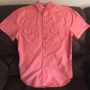 Express men’s peach short sleeve button up shirt